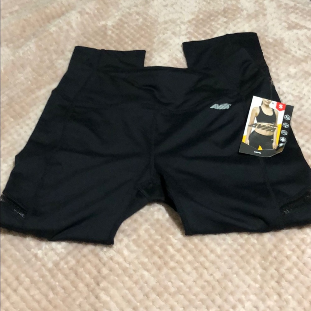 Capri workout leggings